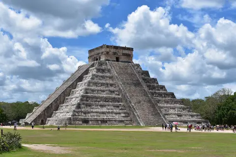 Atheist Life Hacks: How To Find The Sacrificial Altar At Chichen Itza